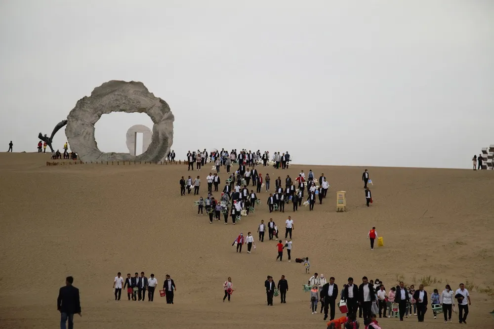 全球首家沙漠雕塑艺术主题公园已成为武威文化旅游的“新名片”